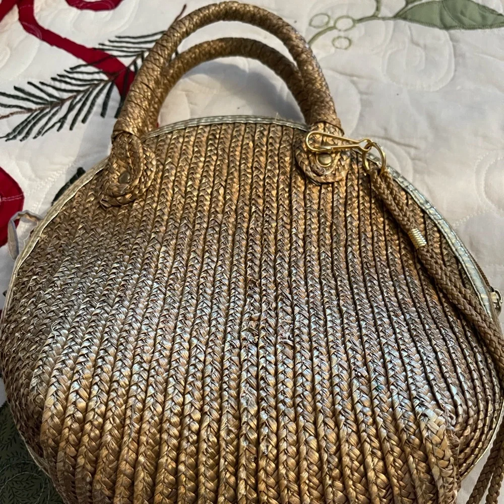 Objectives Handbag - Picture 2 of 4